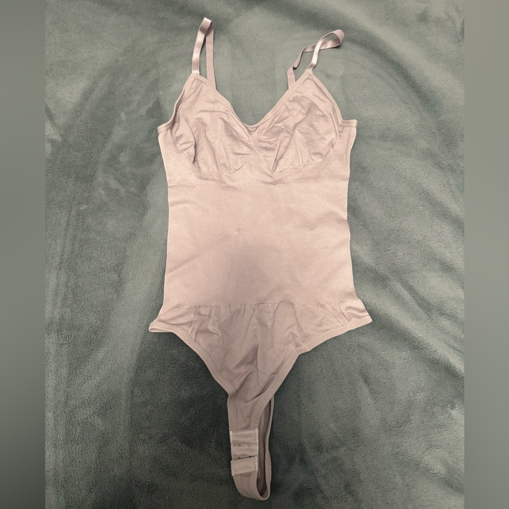 Mauve size small shape wear shirt!